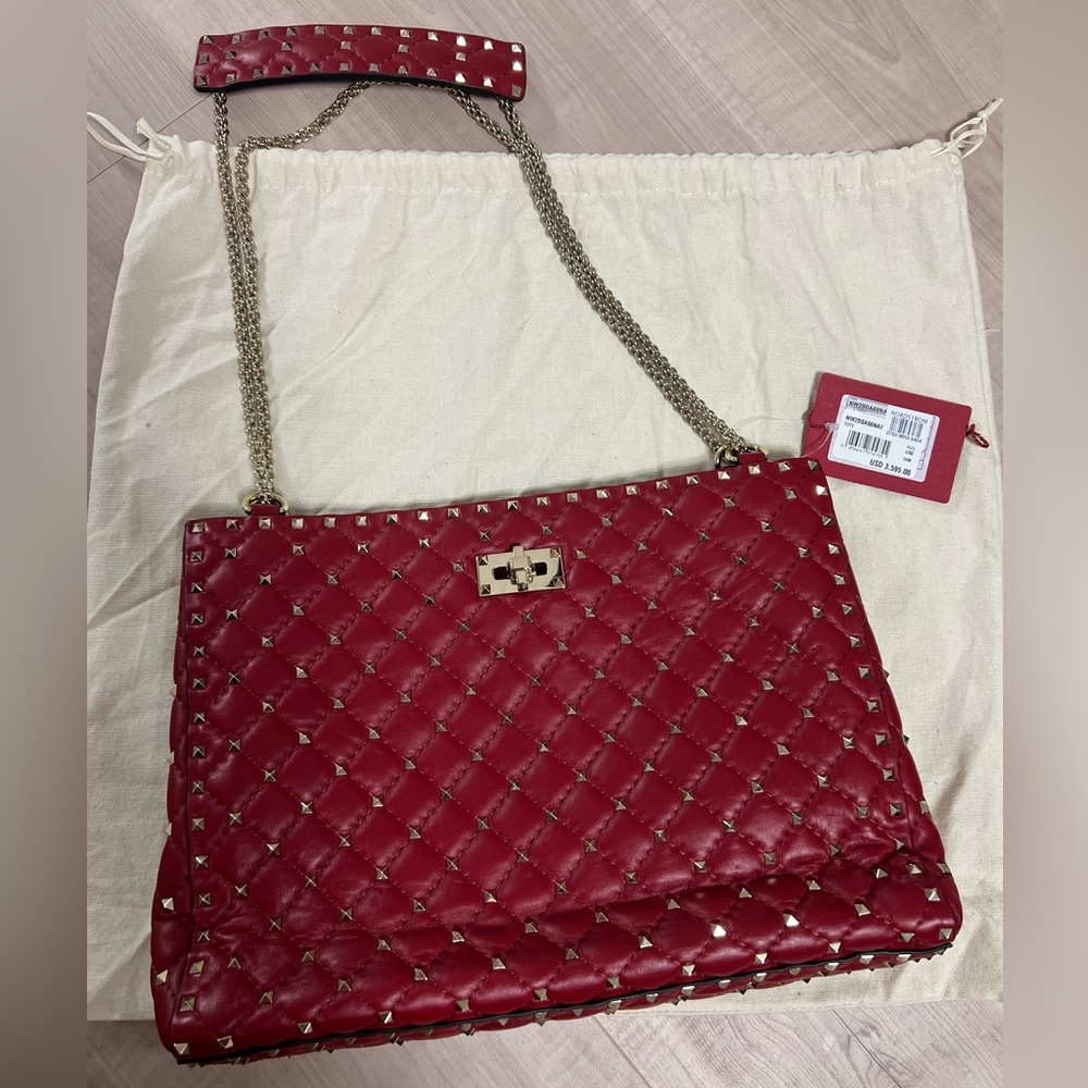 *NWOT* Valentino Garavani Calfskin Quilted Rockstud Tote